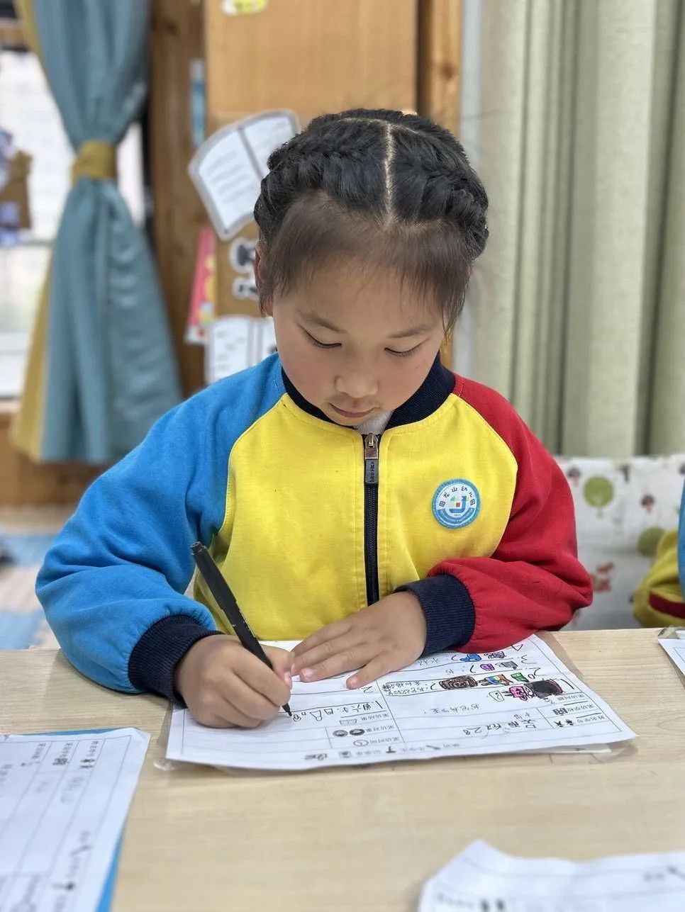 【幼小衔接】 成长初体验 筑梦新印象 ——记幼儿园参观小学活动插图7